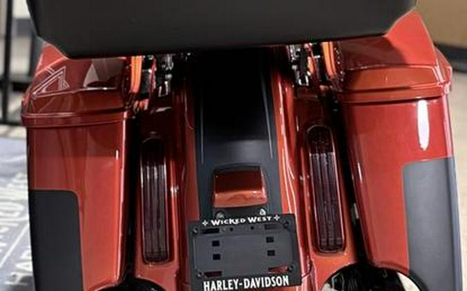 2018 Harley-Davidson® FLHXSE - CVO™ Street Glide®