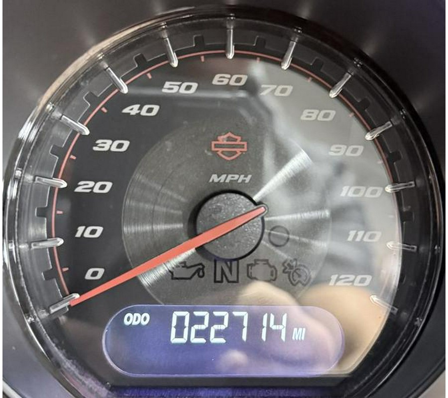 2018 Harley-Davidson® FLHXSE - CVO™ Street Glide®