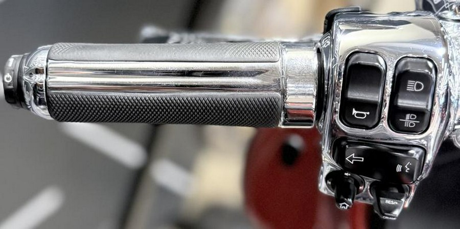 2018 Harley-Davidson® FLHXSE - CVO™ Street Glide®