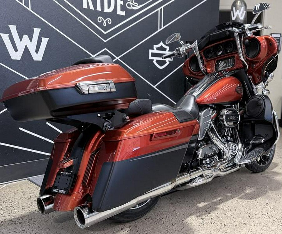 2018 Harley-Davidson® FLHXSE - CVO™ Street Glide®