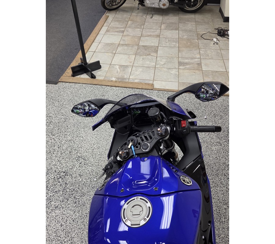 2027 YAMAHA YZF-R9 - Y3691