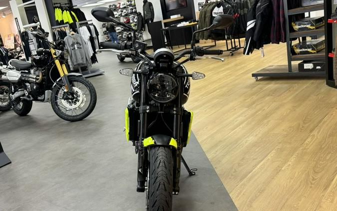 2024 Triumph Trident 660 Jet Black/Triumph Racing Yellow