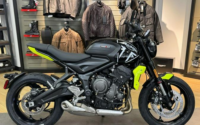 2024 Triumph Trident 660 Jet Black/Triumph Racing Yellow