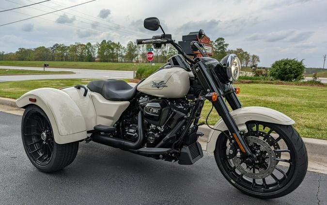 2023 Harley-Davidson Freewheeler White Sand Pearl