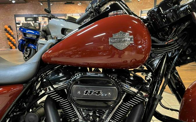 2024 Harley-Davidson Road King Special Red Rock