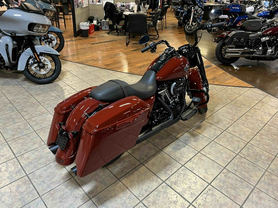 2024 Harley-Davidson Road King Special Red Rock