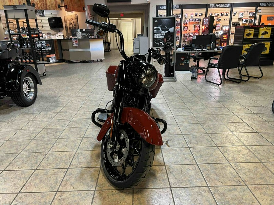 2024 Harley-Davidson Road King Special Red Rock