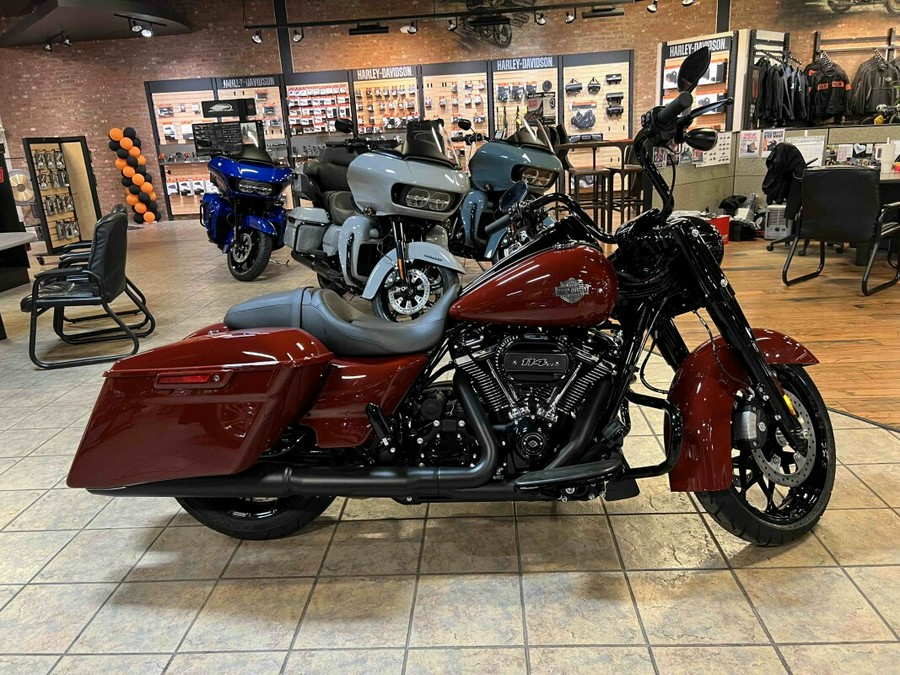 2024 Harley-Davidson Road King Special Red Rock