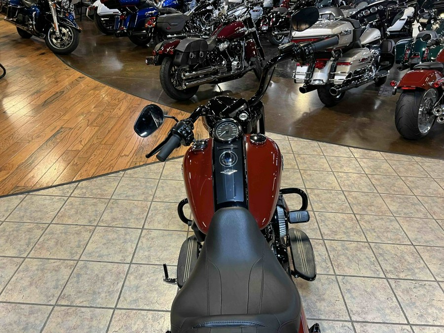 2024 Harley-Davidson Road King Special Red Rock