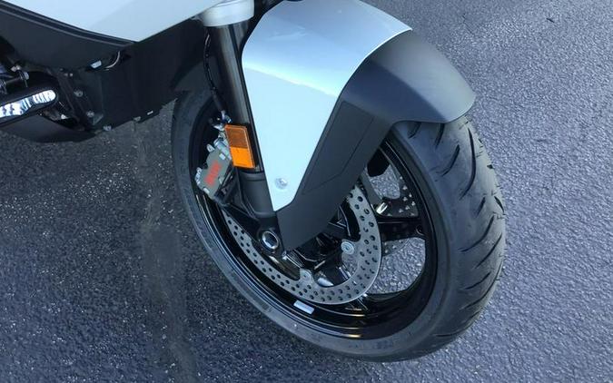 2026 BMW R 1300 RT Alpine White 3