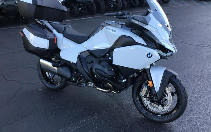 2026 BMW R 1300 RT Alpine White 3