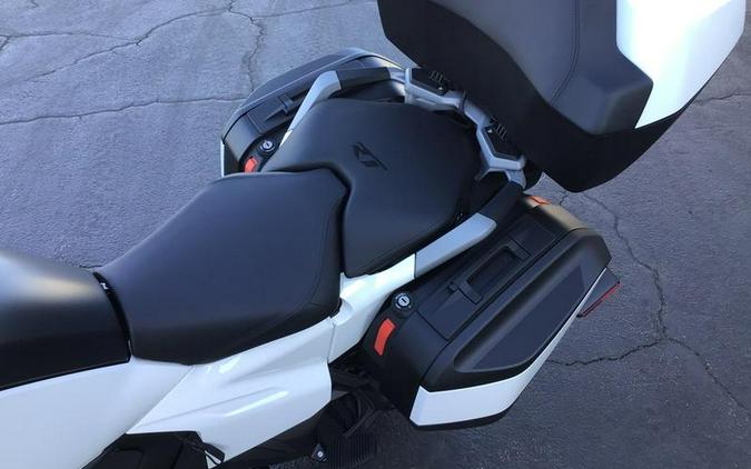 2026 BMW R 1300 RT Alpine White 3