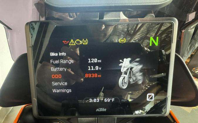 2023 KTM 1290 SUPER DUKE GT