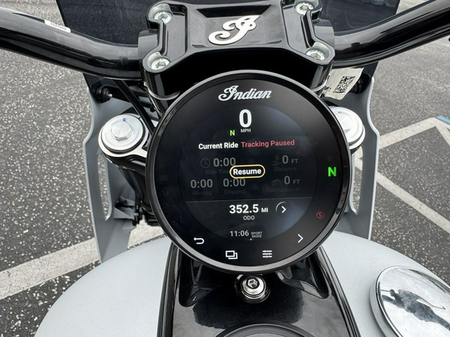 2024 Indian Sport Chief Ghost White Metallic Smoke