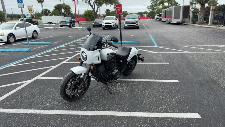2024 Indian Sport Chief Ghost White Metallic Smoke