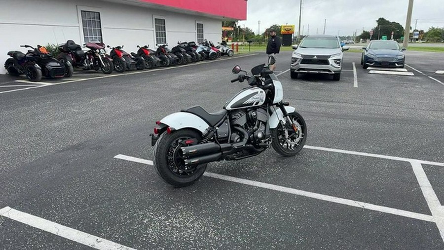 2024 Indian Sport Chief Ghost White Metallic Smoke