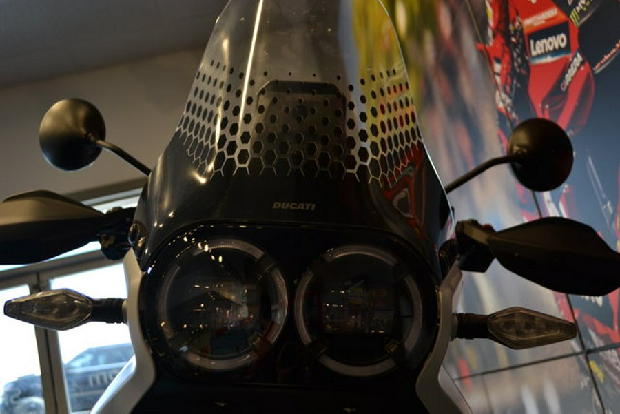 2026 Ducati DESERTX 937