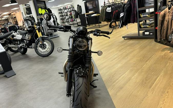 2024 Triumph Bonneville Bobber Jet Black