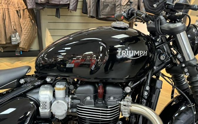 2024 Triumph Bonneville Bobber Jet Black