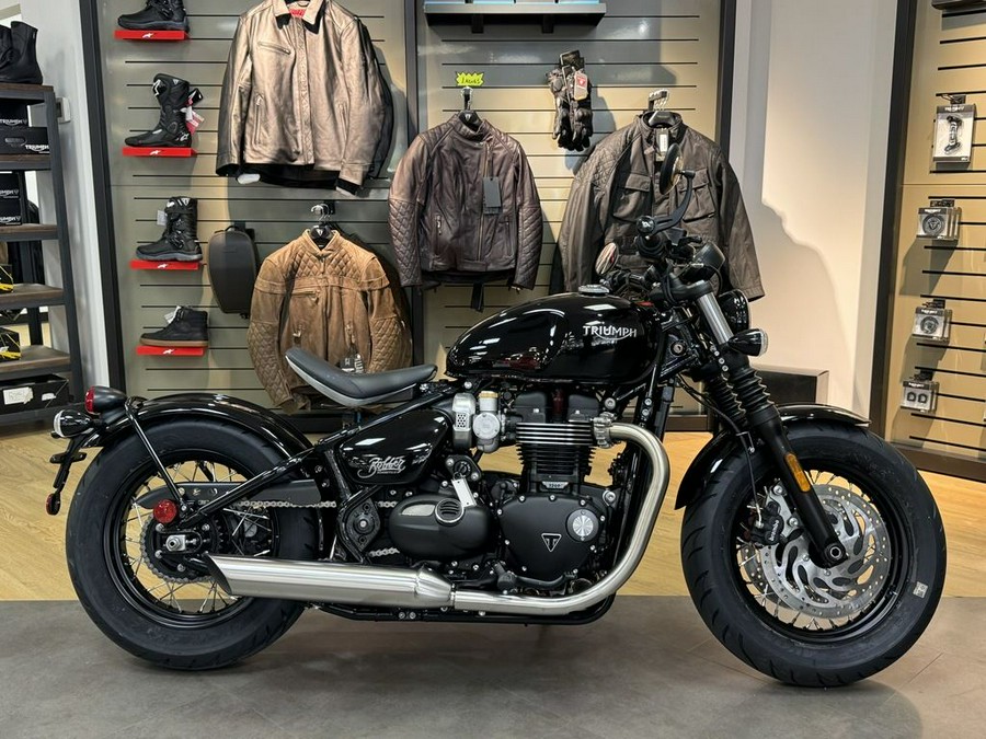 2024 Triumph Bonneville Bobber Jet Black