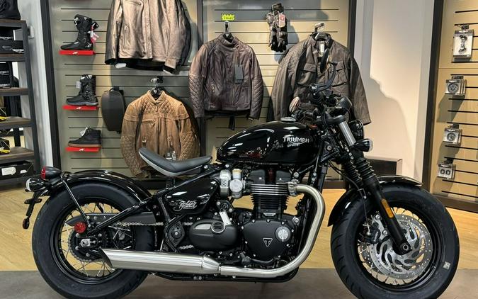 2024 Triumph Bonneville Bobber Jet Black