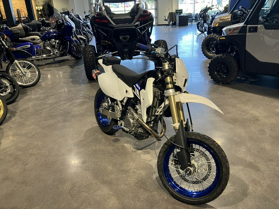 2023 Suzuki DR-Z400SM