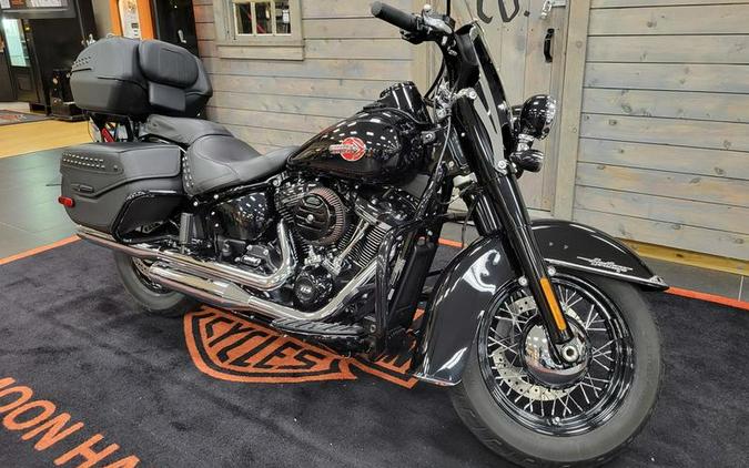 2021 Harley-Davidson® FLHCS - Heritage Classic 114