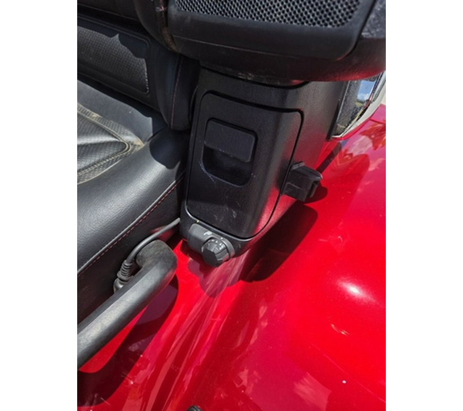 2015 Honda Gold Wing Audio Comfort CSC TRIKE Audio / Comfort