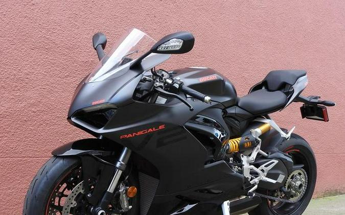 2024 Ducati Panigale V2 Black on Black