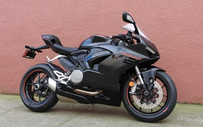 2024 Ducati Panigale V2 Black on Black