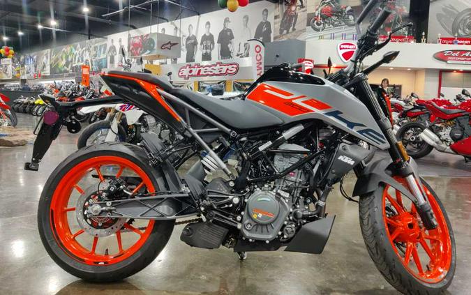 2023 KTM 200 DUKE