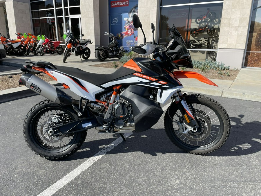 2022 KTM 890 ADV R