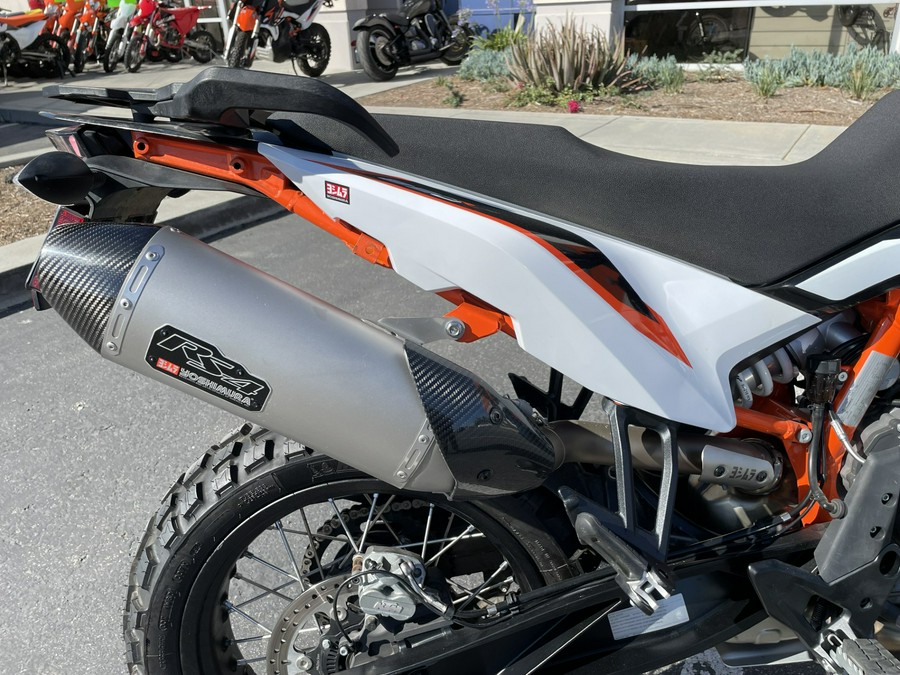 2022 KTM 890 ADV R