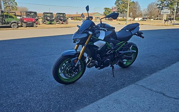 2026 Kawasaki Z900 SE ABS