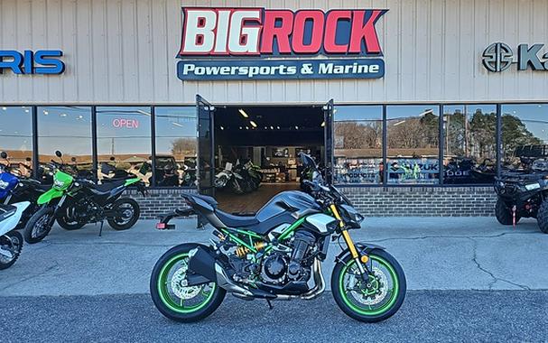 2026 Kawasaki Z900 SE ABS