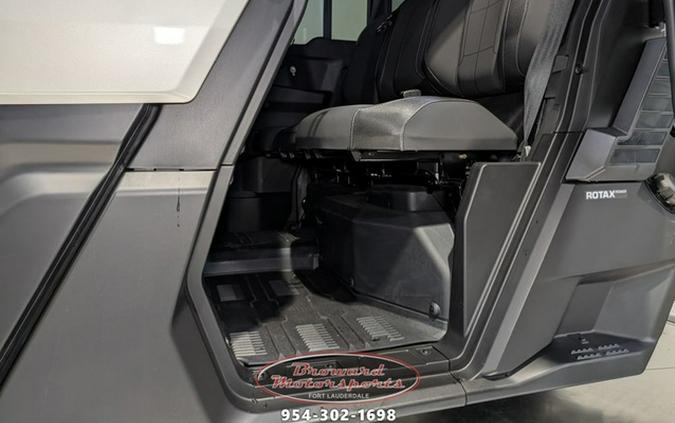 2026 Can-Am Defender MAX Limited HD11