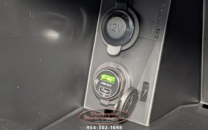 2026 Can-Am Defender MAX Limited HD11