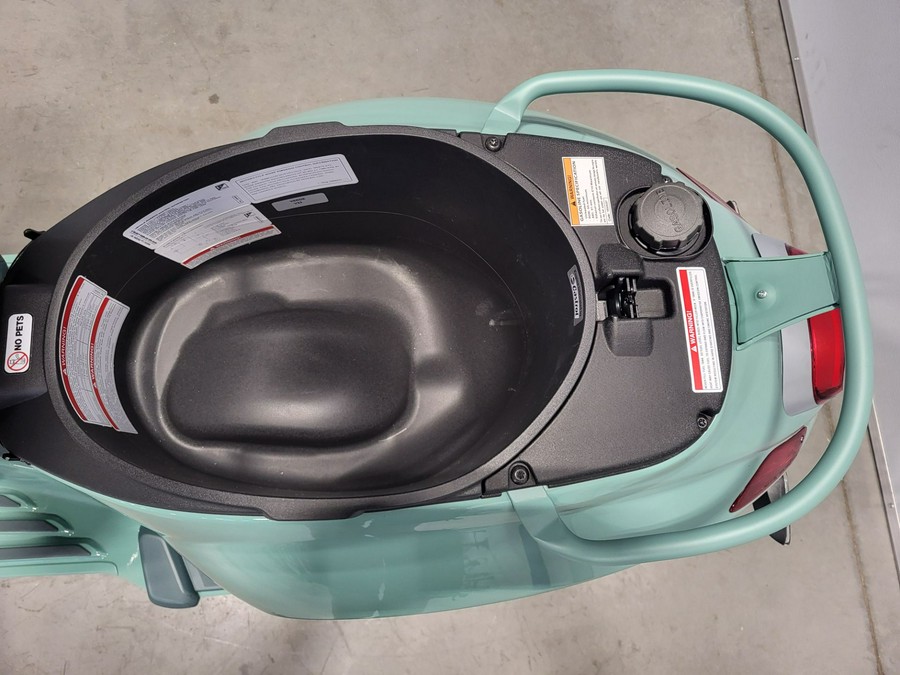 2027 Vespa Primavera 150 80th