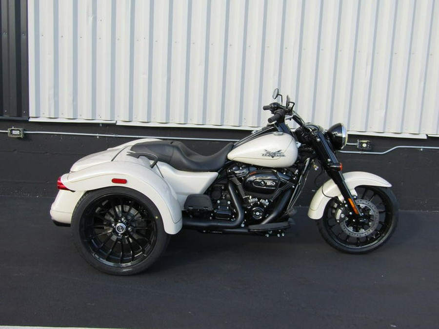 2023 Harley-Davidson® FLRT - Freewheeler®