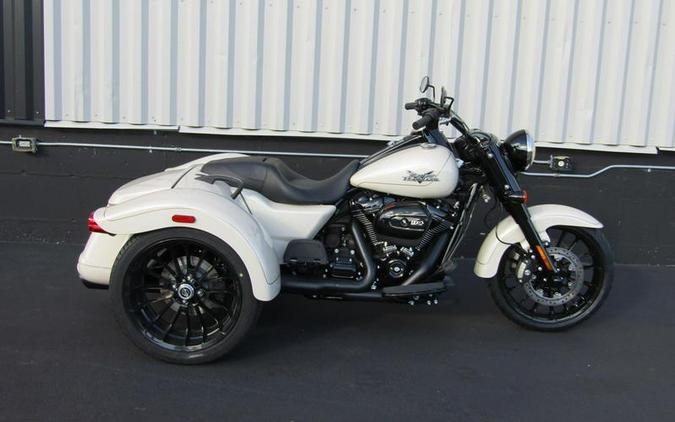 2023 Harley-Davidson® FLRT - Freewheeler®