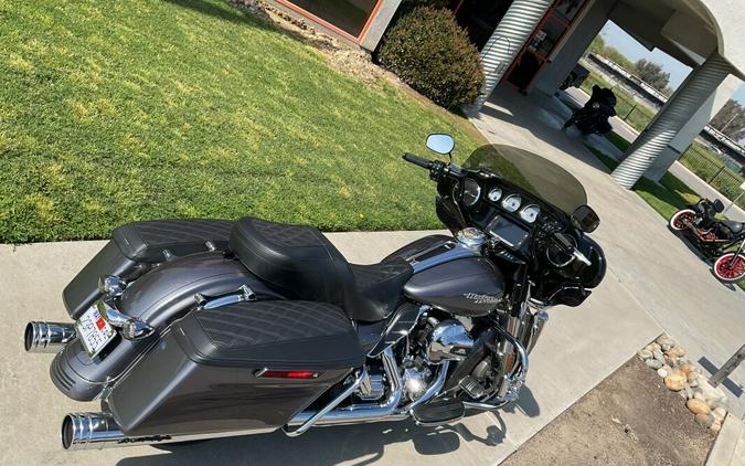 FLHXS 2014 Street Glide® Special