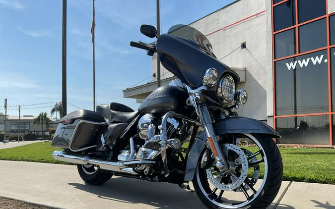 FLHXS 2014 Street Glide® Special