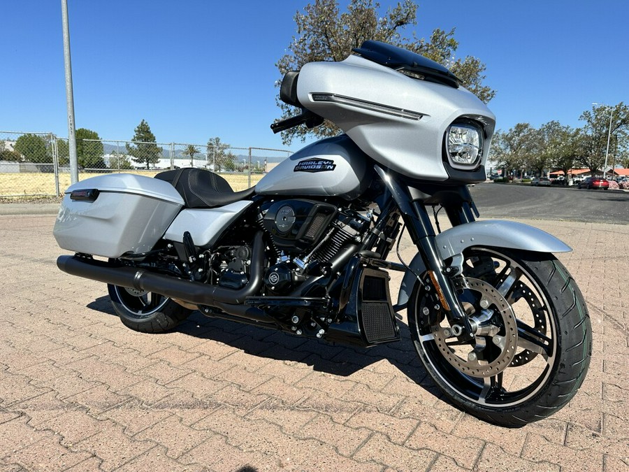 FLHX 2024 Street Glide®