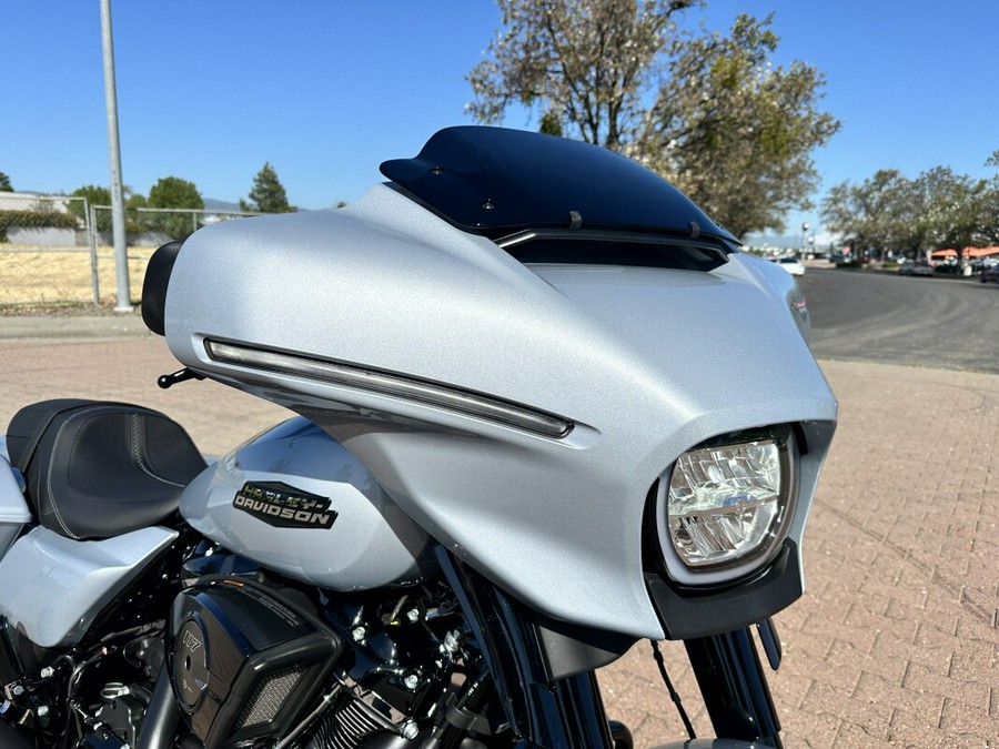 FLHX 2024 Street Glide®