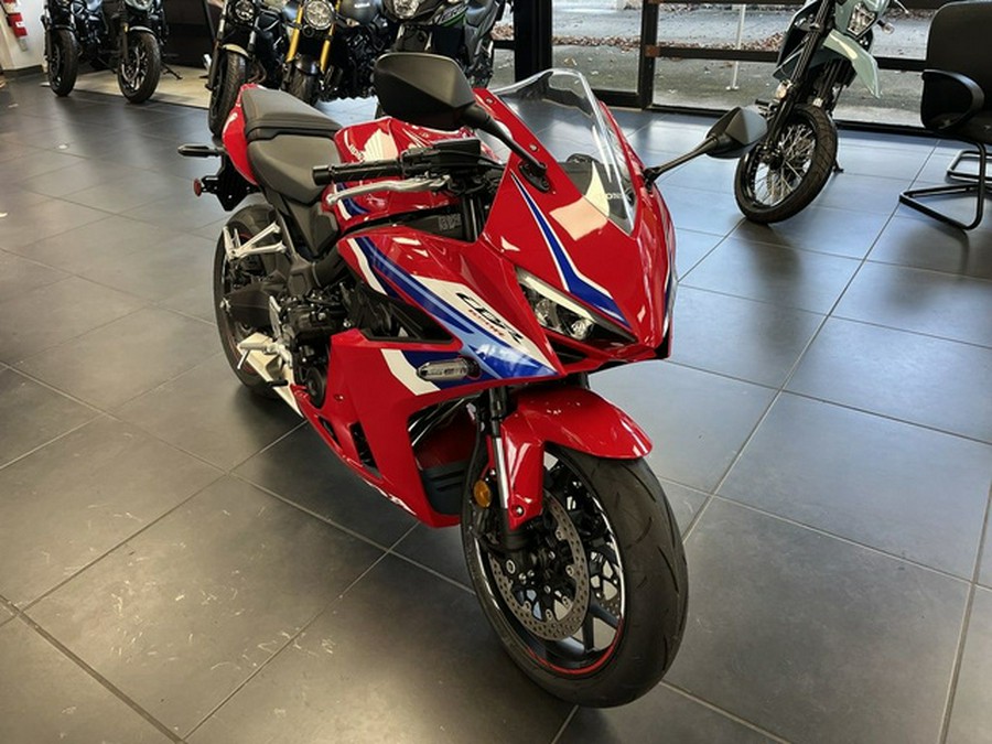 2025 Honda CBR650R E-Clutch