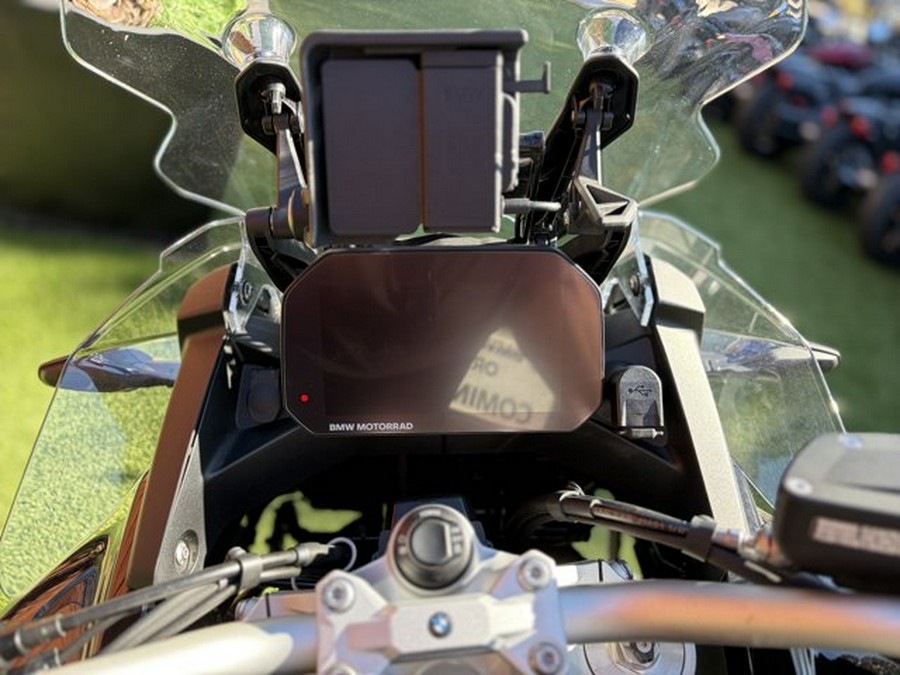 2025 BMW F 900 GS Adventure