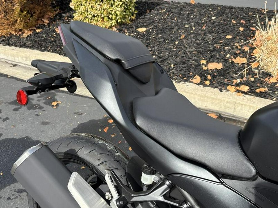 2026 Kawasaki Ninja® 500 Metallic Flat Spark Black