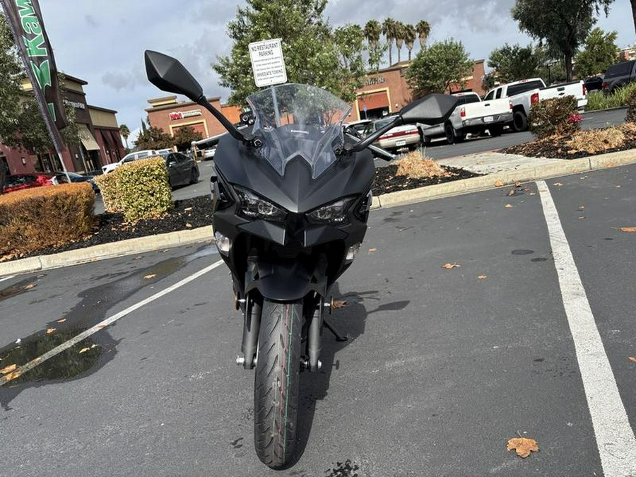 2026 Kawasaki Ninja® 500 Metallic Flat Spark Black