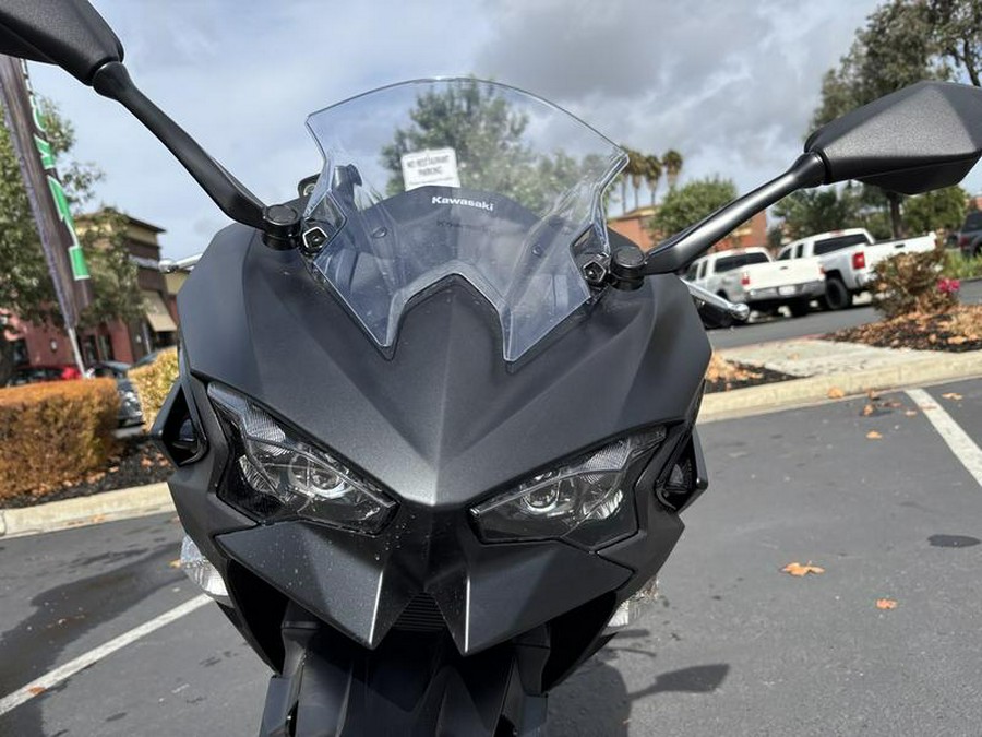 2026 Kawasaki Ninja® 500 Metallic Flat Spark Black