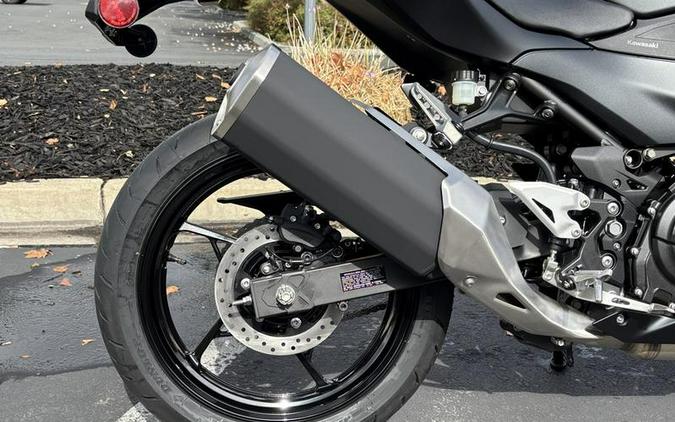 2026 Kawasaki Ninja® 500 Metallic Flat Spark Black